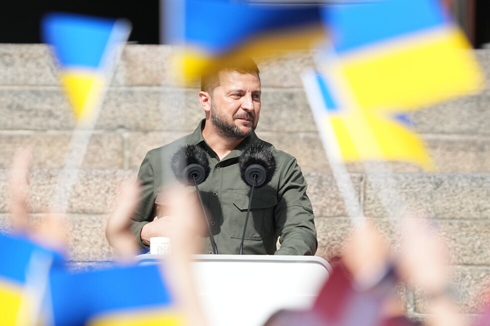 У палаці Крістіансборг, де розміщується парламент Данії, український лідер зустрівся з високопосадовцями Копенгагена. 
